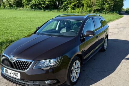 Skoda Superb 212.900 km 11.400 &euro; Garching b. München 85748