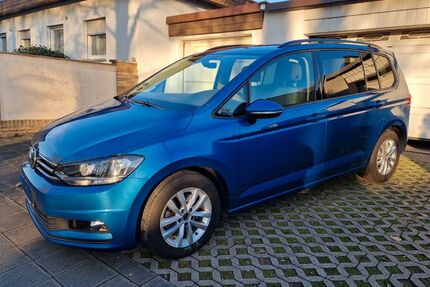 VW Touran 72.000 km 19.500 &euro; Nürnberg 90425