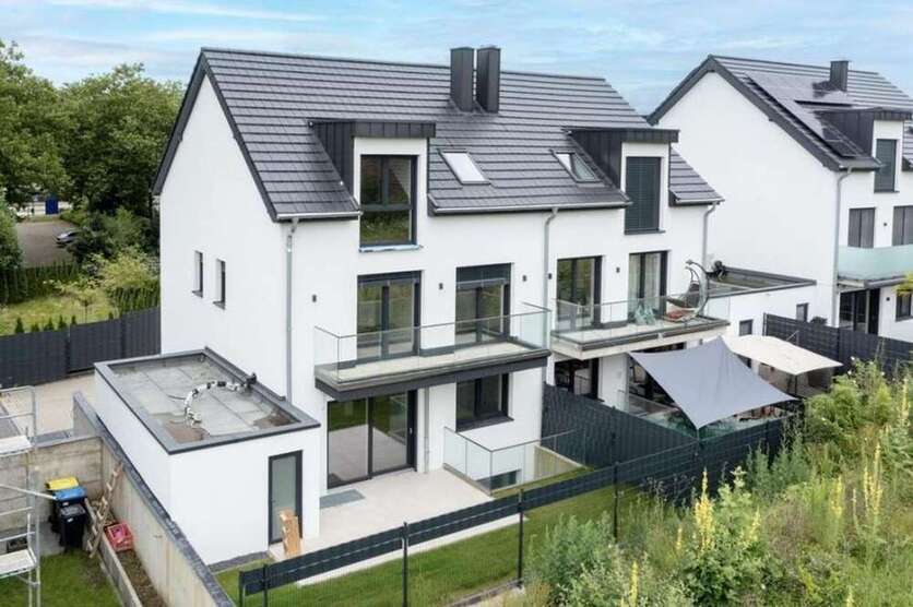 Haus zum Mieten in Meerbusch 3.900 € 212 m²