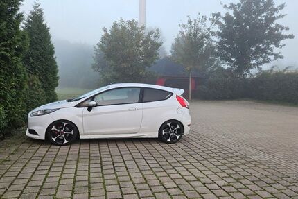 Ford Fiesta 145.000 km 6.000 &euro; Buxtehude 21614