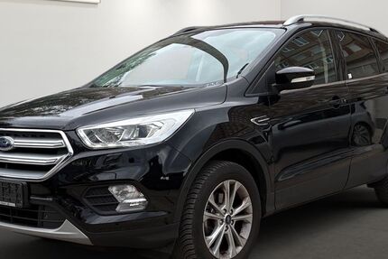 Ford Kuga 84.041 km 8.999 &euro; Berlin 12681