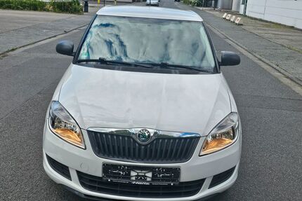 Skoda Fabia 86.129 km 4.499 &euro; Dietzenbach 63128