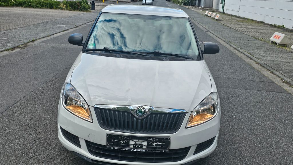 Skoda Fabia 86.129 km 4.499 &euro; Dietzenbach 63128