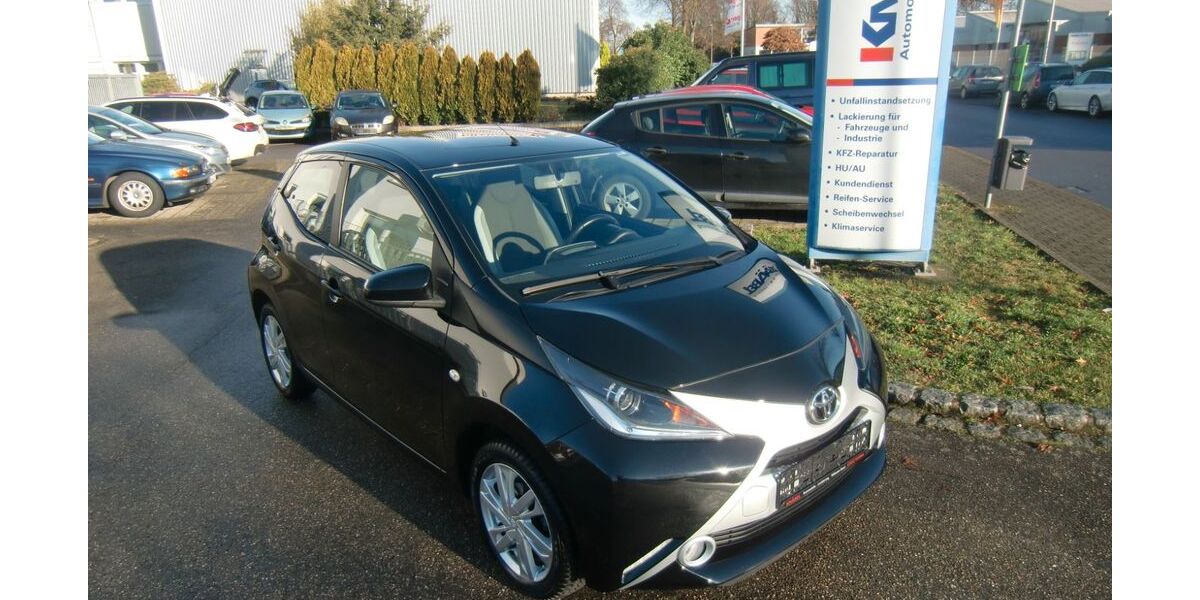 Toyota Aygo (X) 66.838 km 8.900 &euro; Willstätt 77731