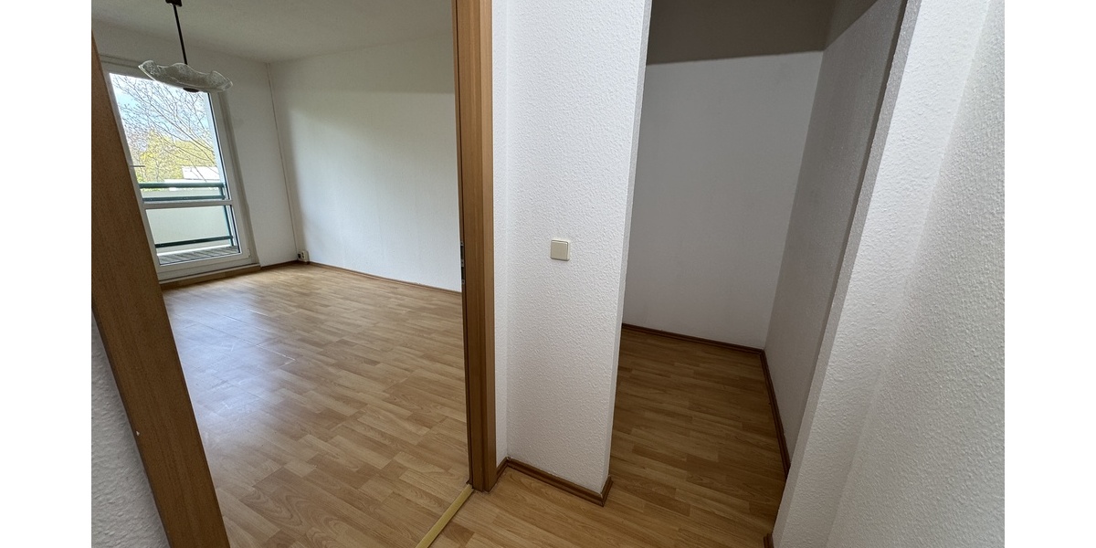 Doppelt genießen: Balkon und großer Wintergarten in attraktiver 2-Raum-Wohnung in Gera-Bieblach! - Erdgeschoßwohnung Gera Alt-Bieblach | Angebot:26374761
