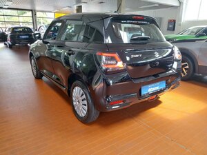 Suzuki Swift CLUB ALLGRIP NAVI ADAP. TEMP. 8.997 km 15.780 &euro; HAAN 42781