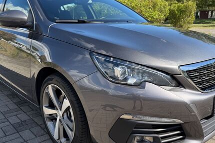 Peugeot 308 142.700 km 7.999 &euro; Bitterfeld 06749
