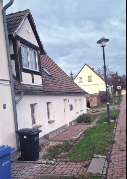 Wettin-Löbejün-Rothenburg, MFH + angrenzendem Reihenendhaus 16 zimmer