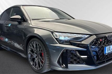 Audi RS3 6.001 km 72.120 &euro; Lüssow 18442