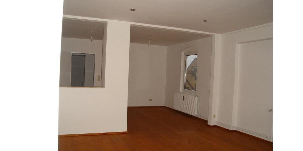 Etagenwohnung Preetz - 3 Zimmer, 96 m&sup2;, 938&euro; | Angebot:26324230