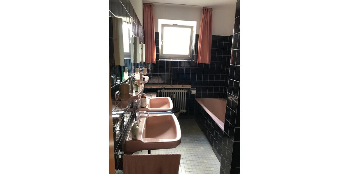 Erdgeschoßwohnung Wolfsburg Alt-Wolfsburg - 4 Zimmer, 125 m&sup2;, 1.250&euro; | Angebot:17370893