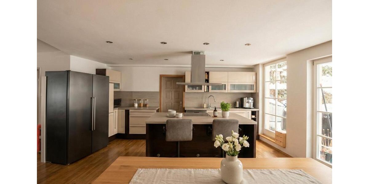 Reihenhaus Suhl - 5 Zimmer, 210 m&sup2;, 1.150&euro; | Angebot:26336041