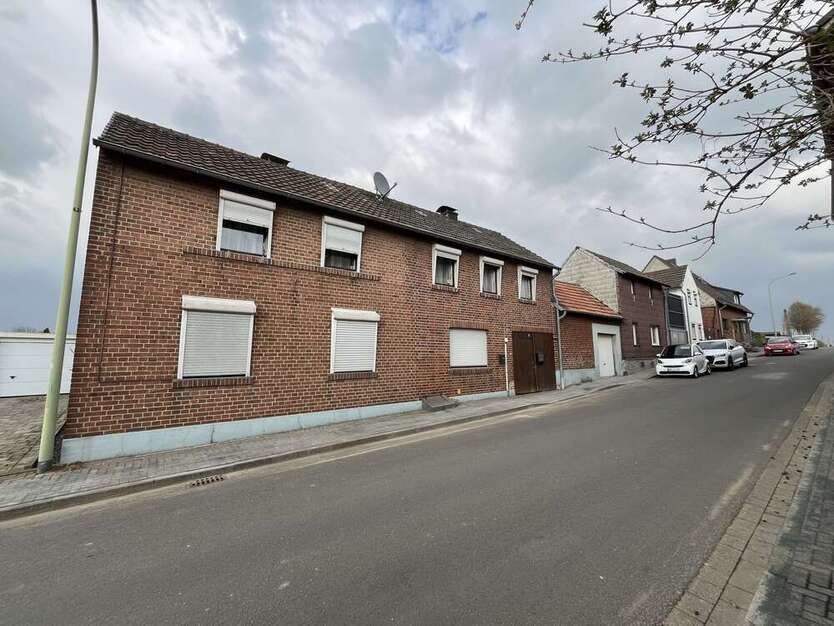 Haus zum Kaufen in Nörvenich 280.000 € 165 m²