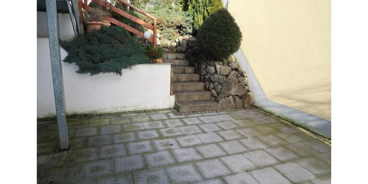 Erdgeschoßwohnung Uhingen - 4.5 Zimmer, 116 m&sup2;, 1.023&euro; | Angebot:26249344