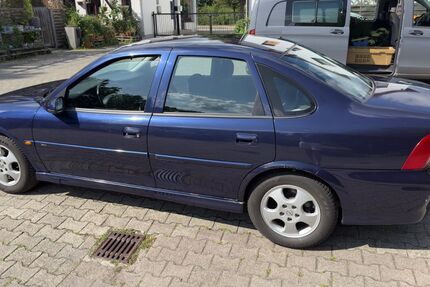 Opel Vectra 89.000 km 1.500 &euro; Mölln 23879