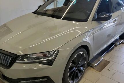 Skoda Superb 72.684 km 28.750 € Hagen 58091