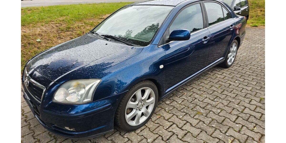 Toyota Avensis 236.000 km 2.290 &euro; Herbrechtingen 89542