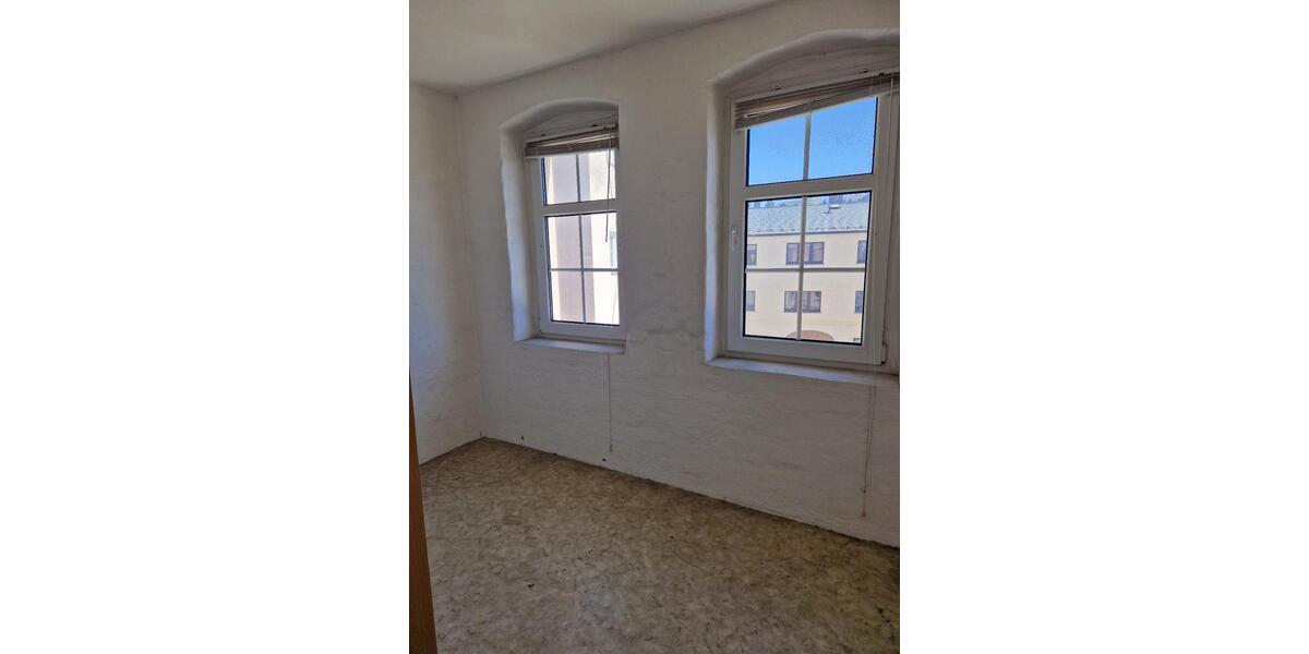 Etagenwohnung Lengenfeld - 3 Zimmer, 64 m&sup2;, 320&euro; | Angebot:26424136