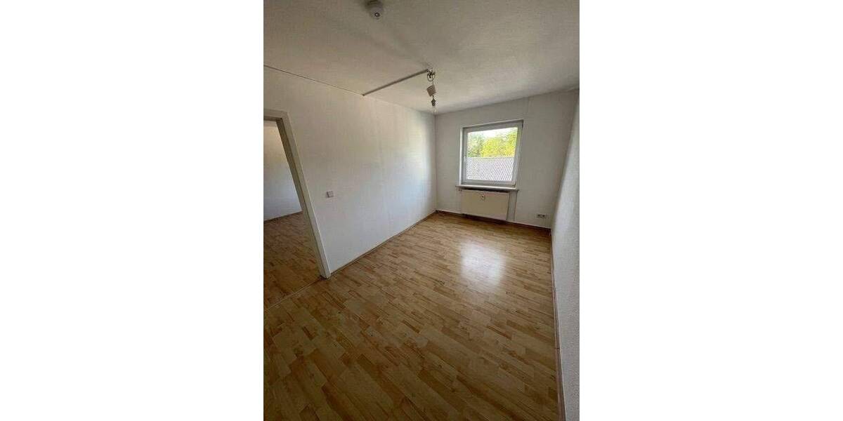 Etagenwohnung Halle (Saale) Ammendorf-Beesen - 2 Zimmer, 45 m&sup2;, 270&euro; | Angebot:26891787