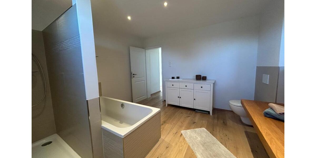 Bauernhaus, Landhaus Meßkirch - 8 Zimmer, 440 m&sup2;, 1.650.000&euro; | Angebot:27112305