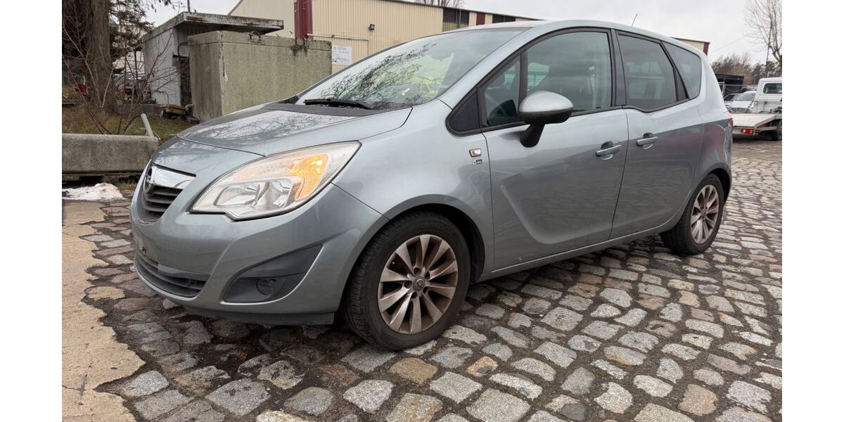 Opel Meriva 168.000 km 2.399 &euro; Berlin 13587