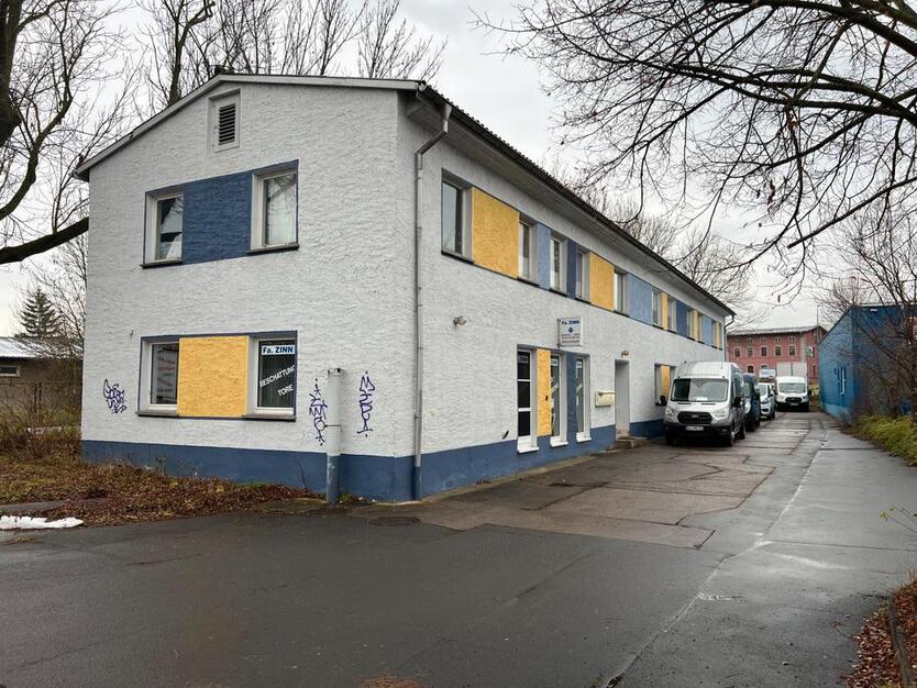 preiswerte Büroräume undoder Lagerflächen + mehrere Parkplätze zimmer