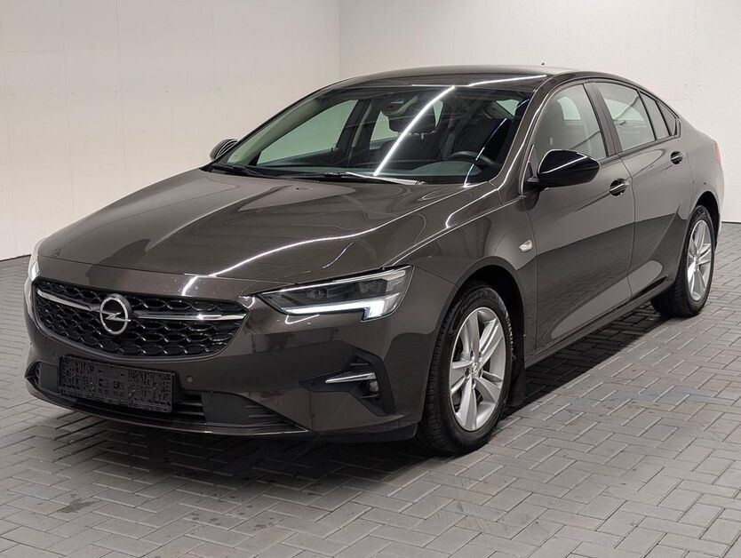 Opel Insignia 84.500 km 14.980 € Langenweddingen 39171