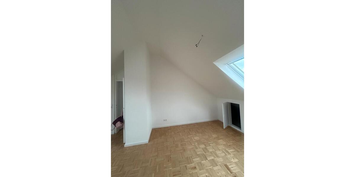Dachgeschoßwohnung Remshalden - 1 Zimmer, 30 m&sup2;, 700&euro; | Angebot:25660044