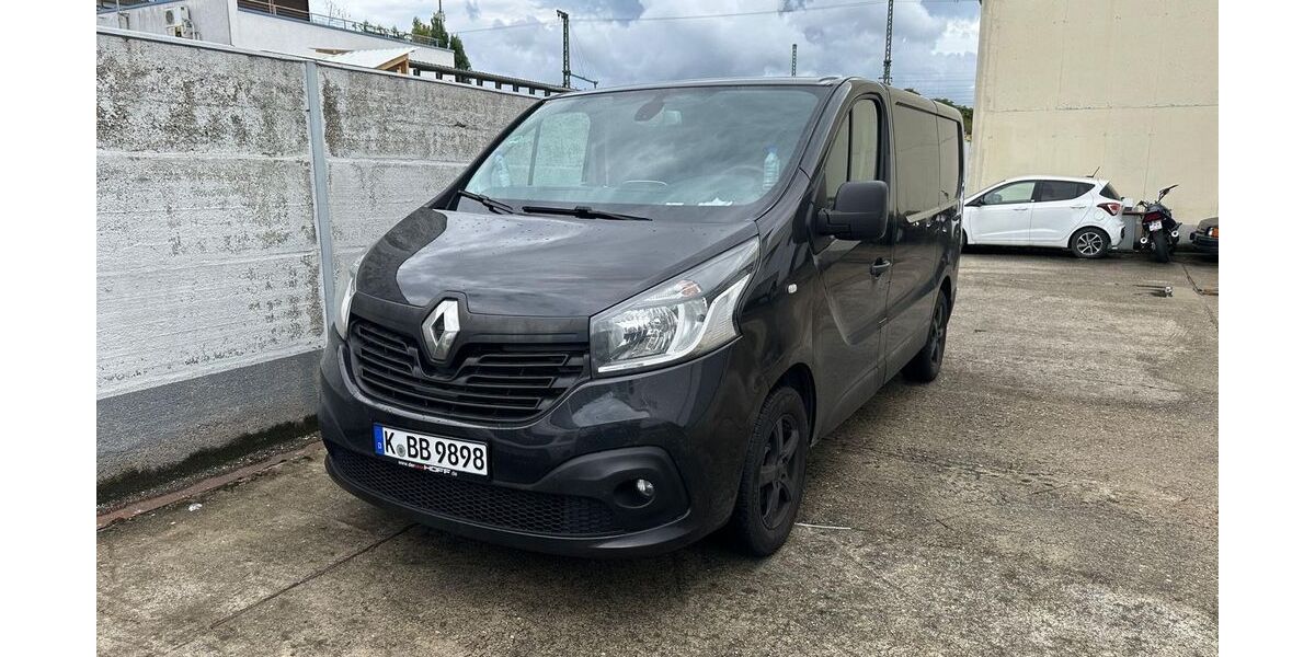 Renault Trafic 118.000 km 8.900 &euro; Köln 50827