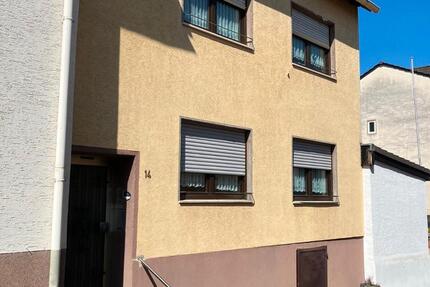 Haus Remagen - 6 Zimmer, 215 m&sup2;, 260.000&euro; | Angebot:27227804