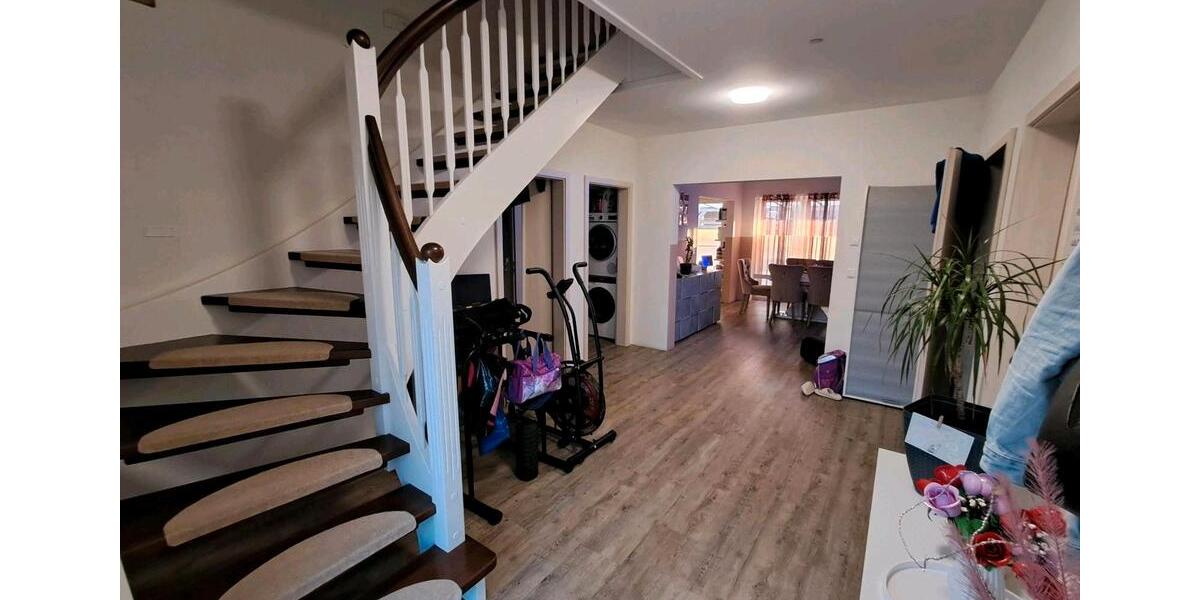 Doppelhaushälfte Langenhorn - 5 Zimmer, 140 m&sup2;, 1.500&euro; | Angebot:26132510