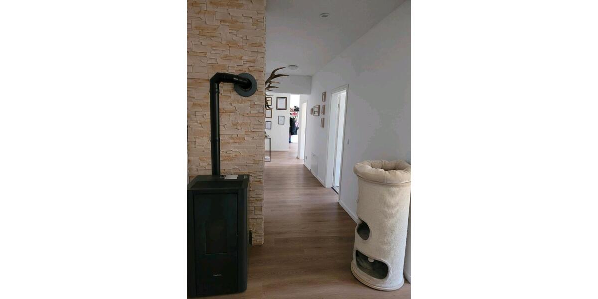 Dachgeschoßwohnung Nettersheim - 4 Zimmer, 120 m&sup2;, 1.100&euro; | Angebot:26301693