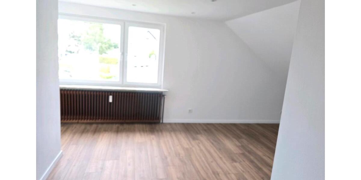 Dachgeschoßwohnung Neunkirchen-Seelscheid Seelscheid - 2 Zimmer, 78 m&sup2;, 700&euro; | Angebot:25987341