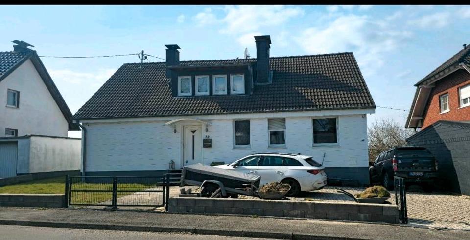 Einfamilienhaus Waldbröl - 5 Zimmer, 150 m&sup2;, 1.650&euro; | Angebot:26015573