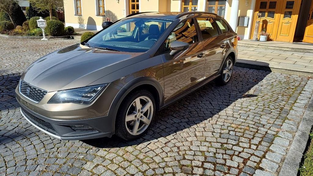Seat Leon 204.000 km 9.399 &euro; Michelsneukirchen 93185