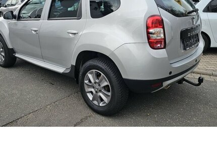 Dacia Duster Prestige Diesel Klima+AHK+ Insp+TÜV + NEU 212.900 km 6.445 &euro; Schwalbach/Taunus 65824