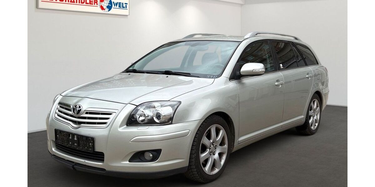 Toyota Avensis 167.235 km 3.199 &euro; Berlin 12681