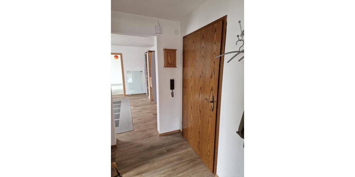 Etagenwohnung Lennestadt - 4 Zimmer, 100 m&sup2;, 700&euro; | Angebot:26317760