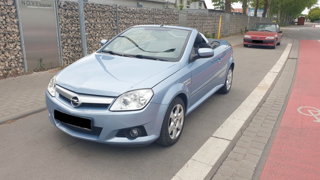 Opel Tigra 84.400 km 3.299 &euro; Lorsch 64653
