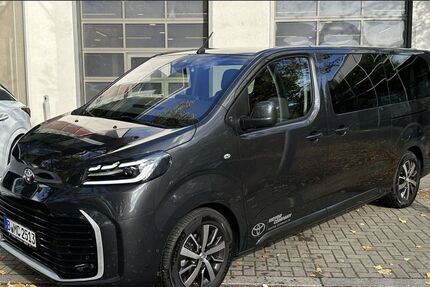 Toyota Proace (Verso) 35.000 km 39.980 &euro; Berlin 13403