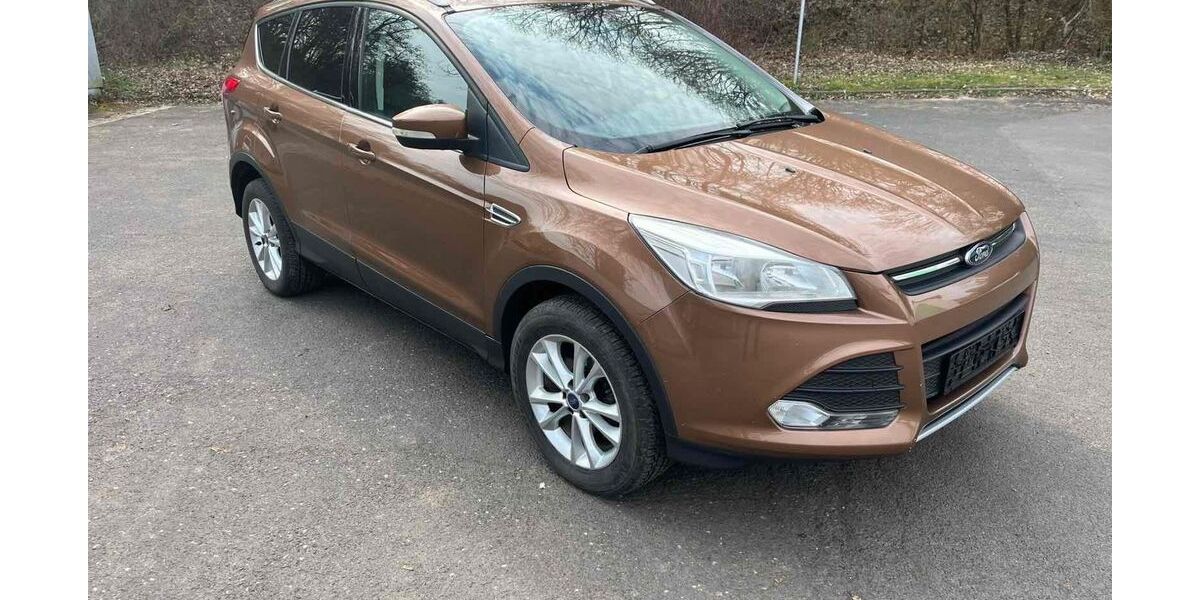 Ford Kuga 111.200 km 9.400 &euro; Schweinfurt 97422