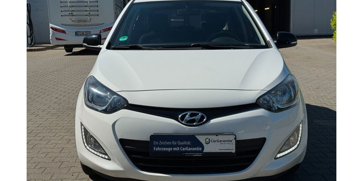 Hyundai i20 48.389 km 8.500 &euro; Alsdorf 52477