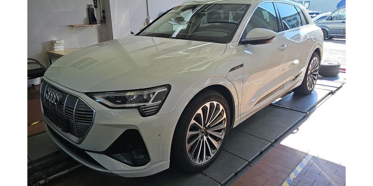 Audi e-tron 54.332 km 36.855 € Hagen 58091