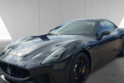 Maserati Granturismo 2.500 km 177.317 &euro; Hamburg 20537