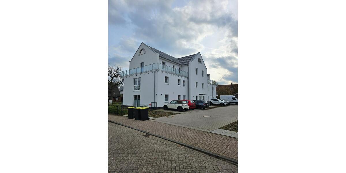 Erdgeschoßwohnung Oldenburg Alexandersfeld - 3 Zimmer, 141 m&sup2;, 1.550&euro; | Angebot:25418693