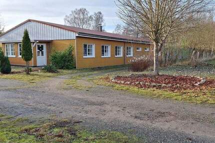 Riesen-Grundstück, zusätzl. Bauland, Riesen-Garage, Stall - Großzügiges Wohnhaus in Greifswald 7 zimmer