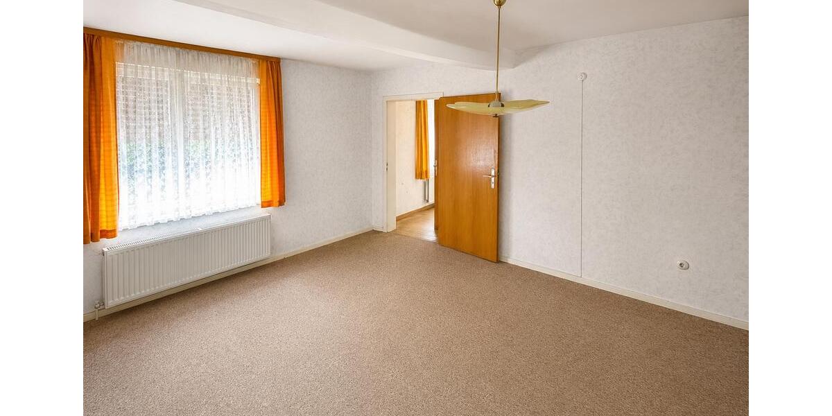 Bauernhaus, Landhaus Fritzlar - 8 Zimmer, 310 m&sup2;, 265.000&euro; | Angebot:27112563