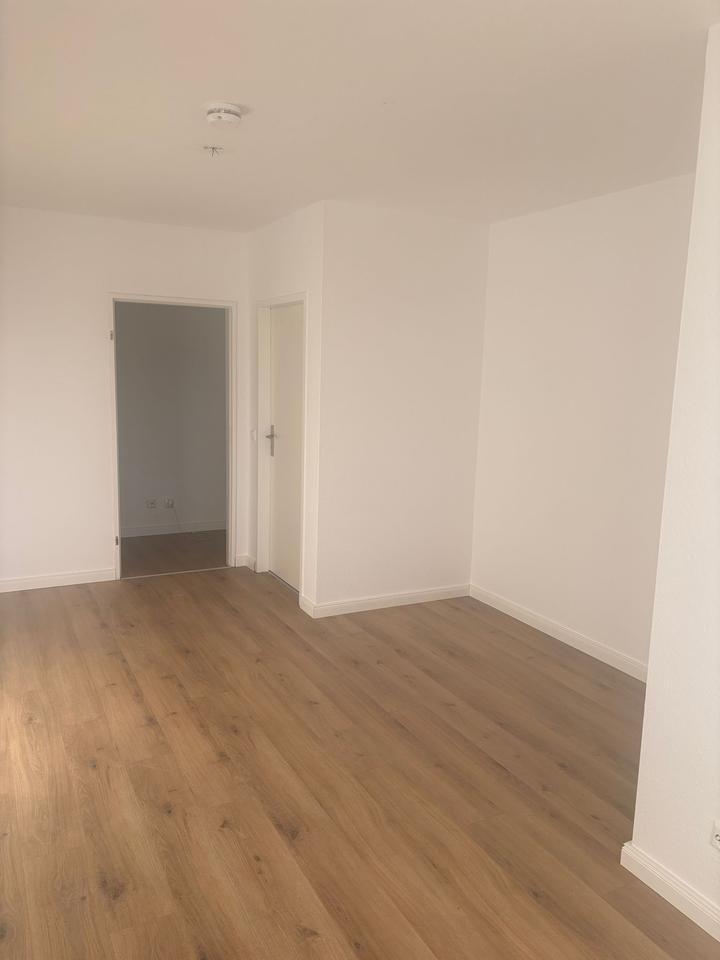 1 Zimmer direkt in Oranienburg frisch renoviert zimmer