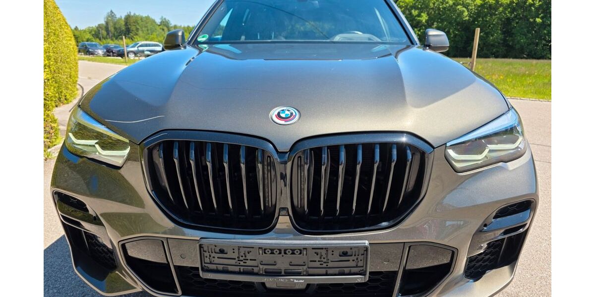 BMW X5 104.702 km 49.890 &euro; Welden 86465
