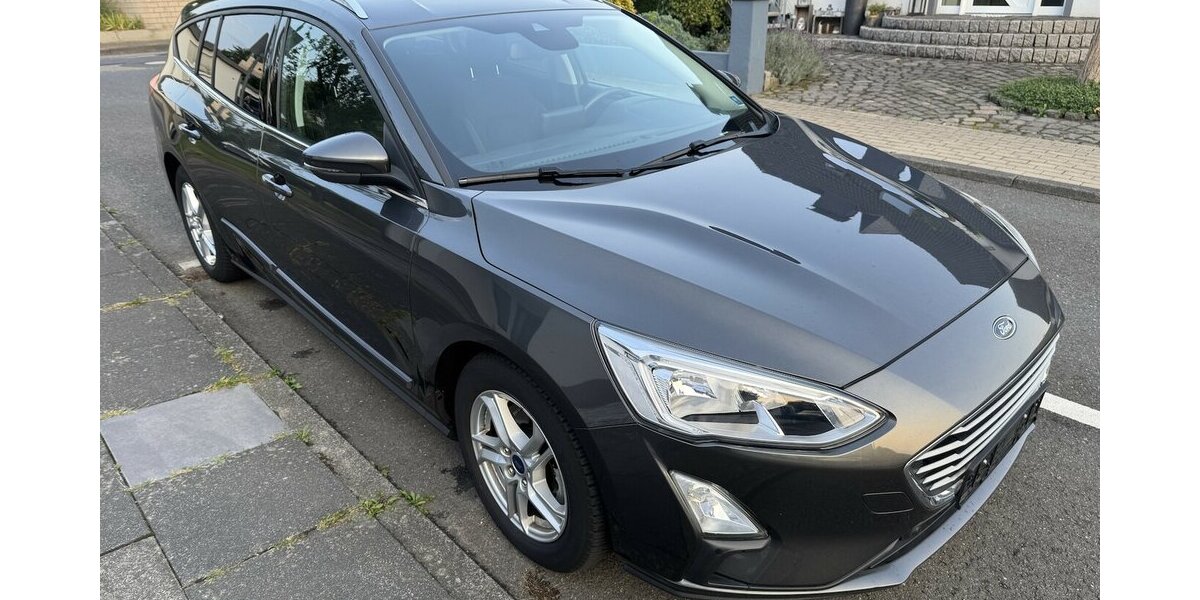 Ford Focus Navi Temp. Sitzh. Spurh. CarPlay EURO6 1Hd 93.000 km 11.500 &euro; Erftstadt 50374